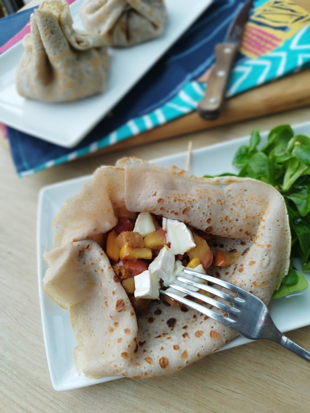 Aumônières chèvre, pain d'épices et pommes caramélisées au miel
