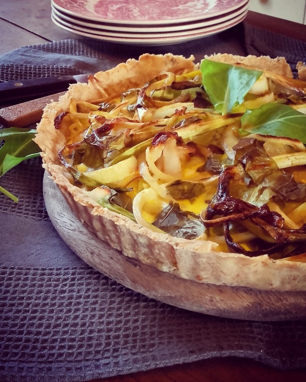 Tarte aux jeunes poireaux, oignon et oseille