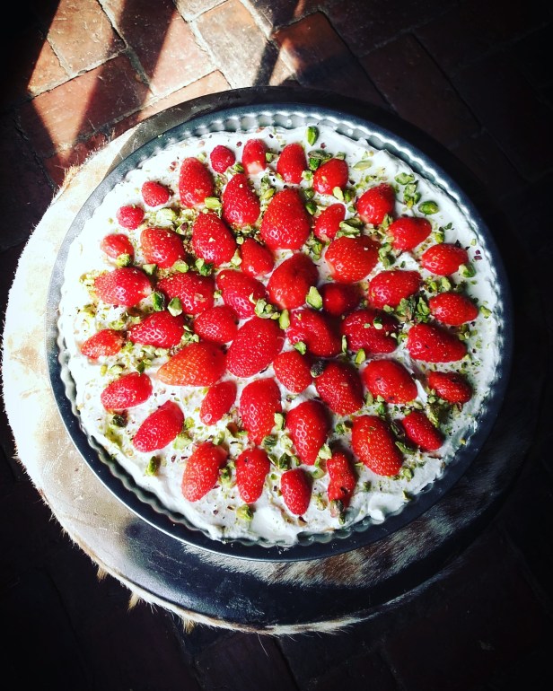 tarte crue cacao fraises pistaches