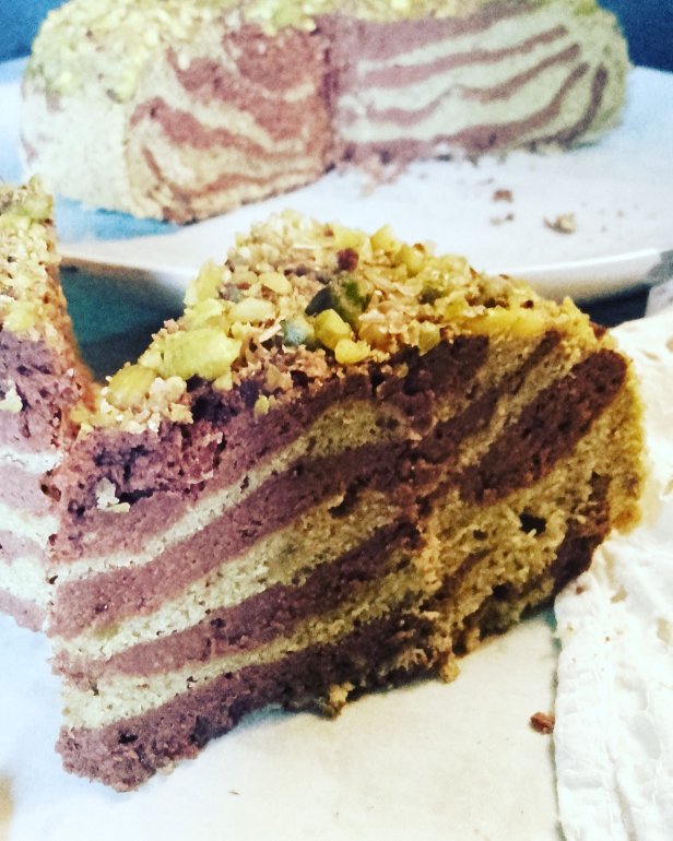 Cake marbré pistaches-matcha-chocolat à la vapeur douce