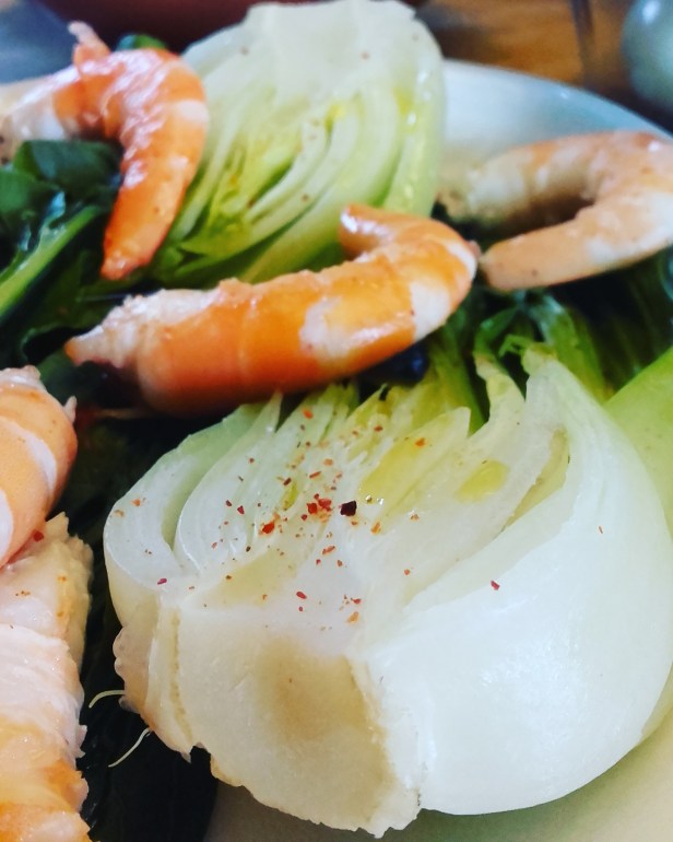 Choux pak choï aux crevettes à la vapeur douce