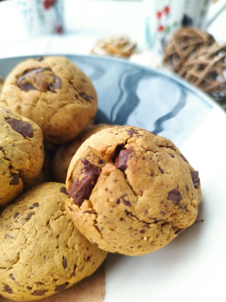 Cookies au beurre de cacahuète et pépites de chocolat sans gluten ni lactose