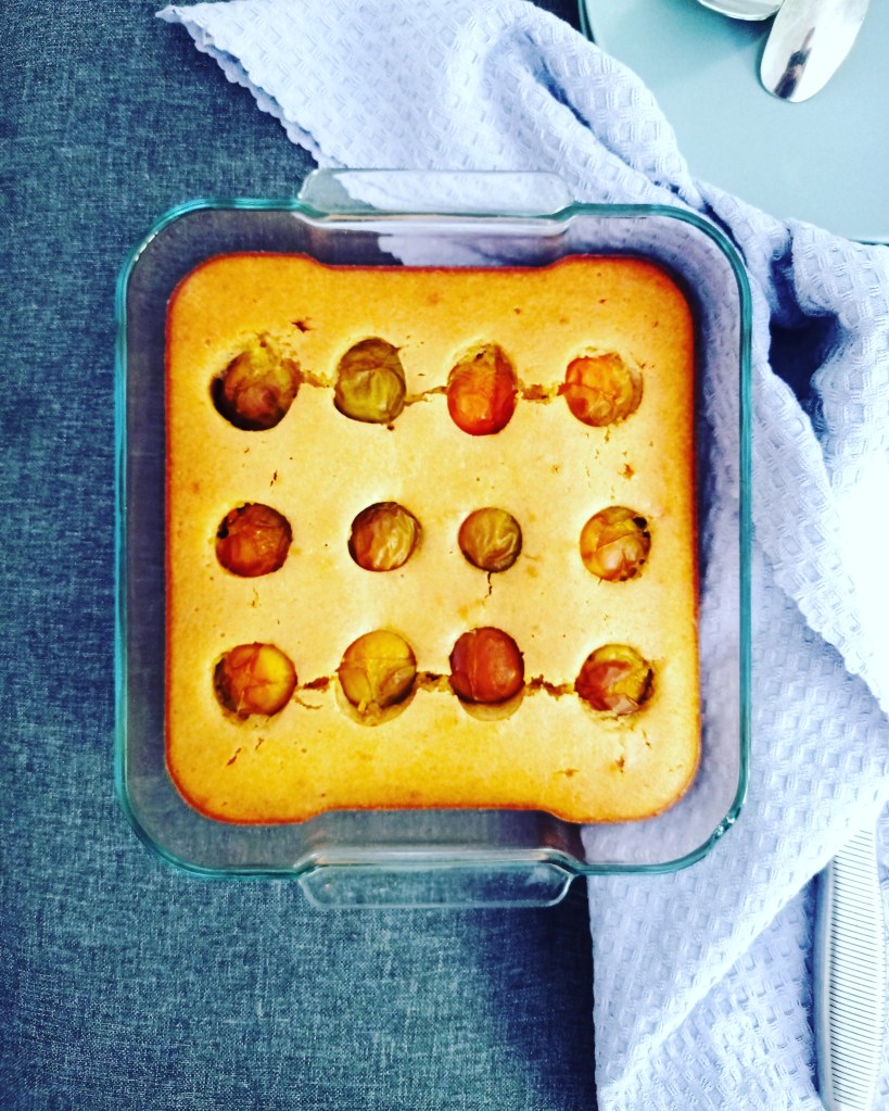 Gâteau au yaourt aux prunes et à l'huile d'olive