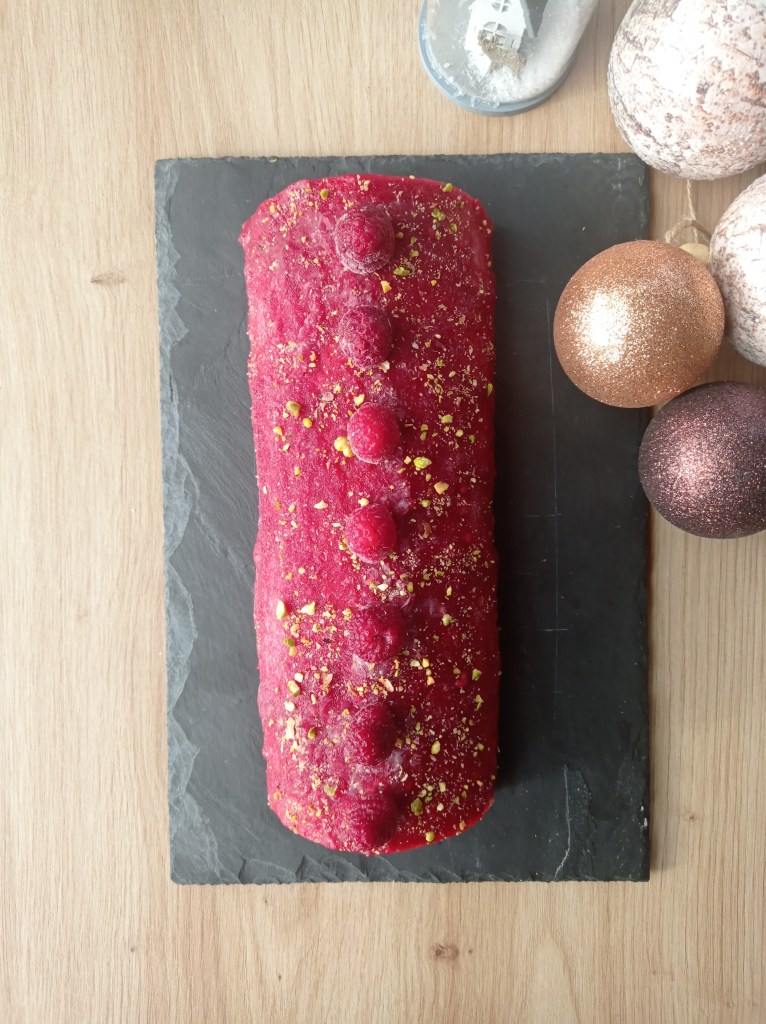 Bûche framboise-pistache sans gluten ni produits laitiers