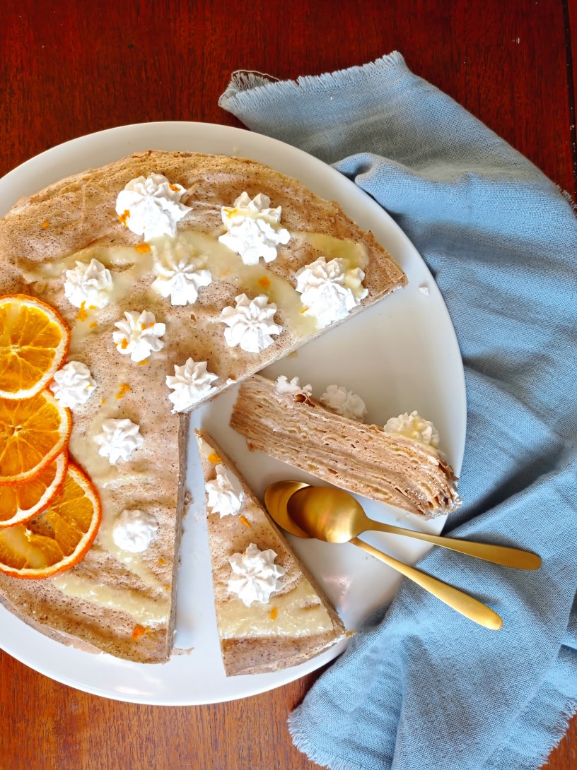 gâteau de crêpes à la fleur d'oranger et au lemon curd
