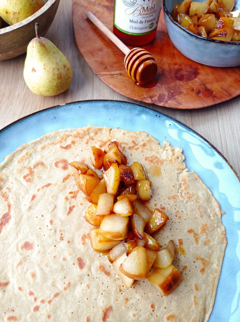crêpes aux poires caramélisées au miel de châtaignier
