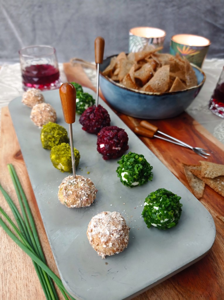 billes de chèvre au miel et chips de sarrasin