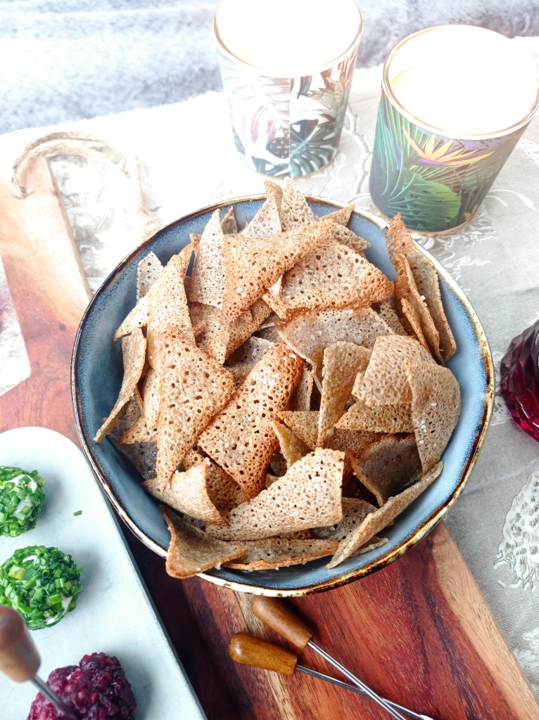 billes de chèvre au miel et chips de sarrasin