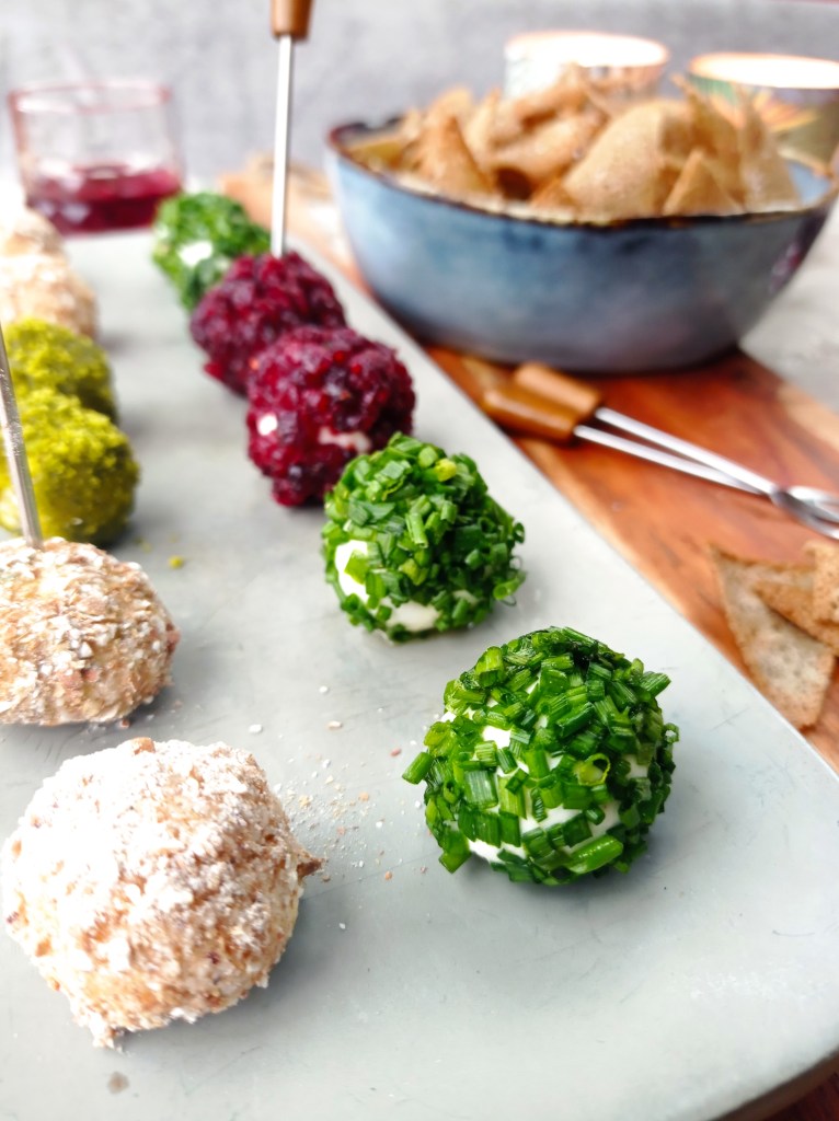 billes de chèvre au miel et chips de sarrasin