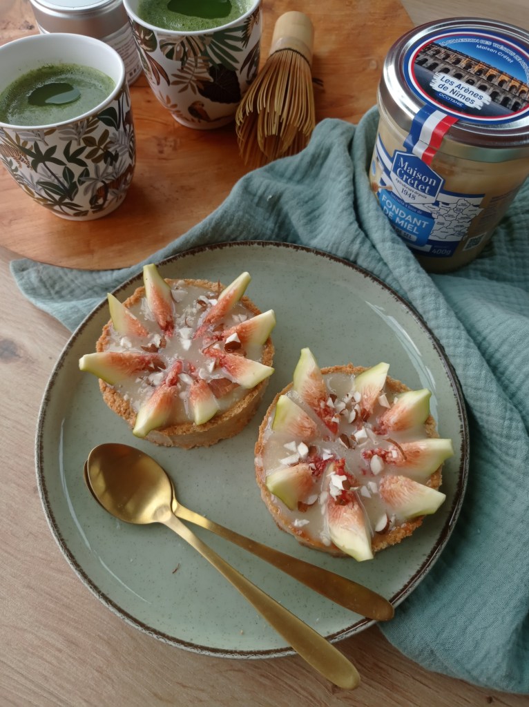 Tartelettes aux figues et au caramel salé végétal