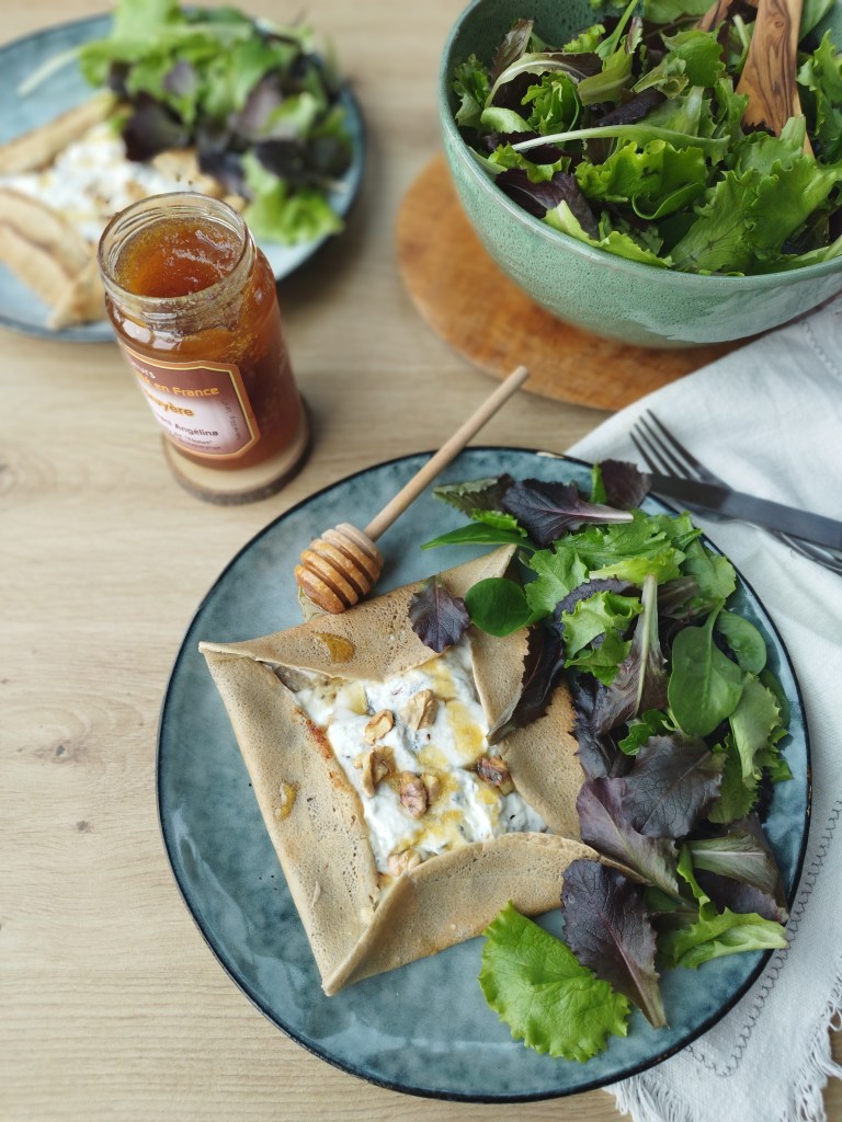 Crêpes au sarrasin, chèvre-noix-miel de bruyère