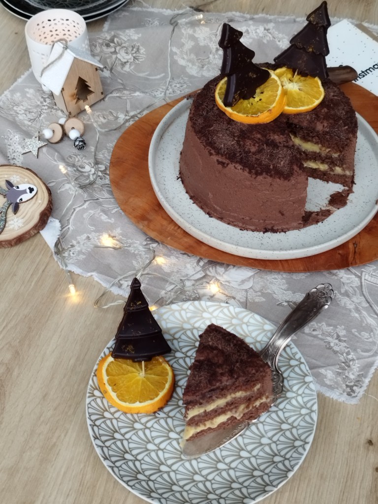 Layer cake de Noël au chocolat et crème orange-miel