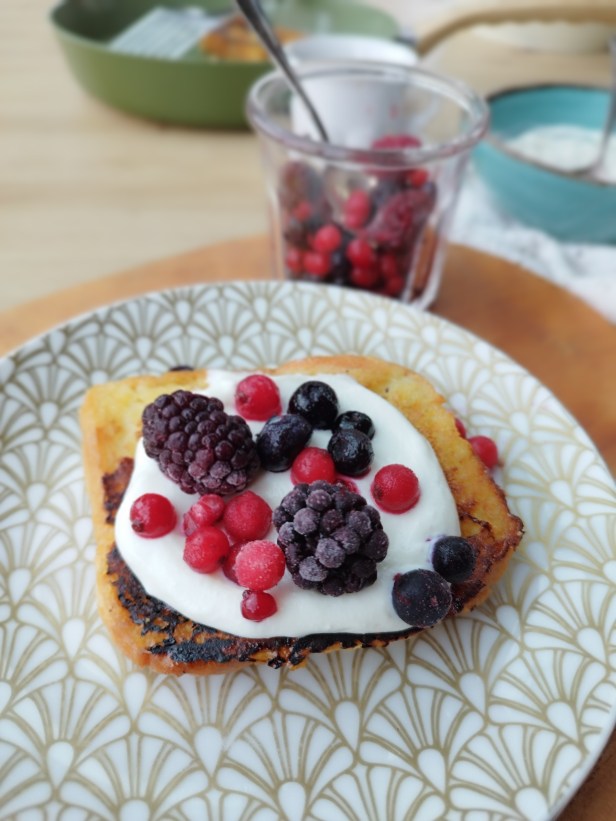 Brioche perdue ricotta et fruits rouges