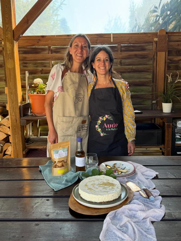 Une Abeille en Cuisine et Aude à la Nature
