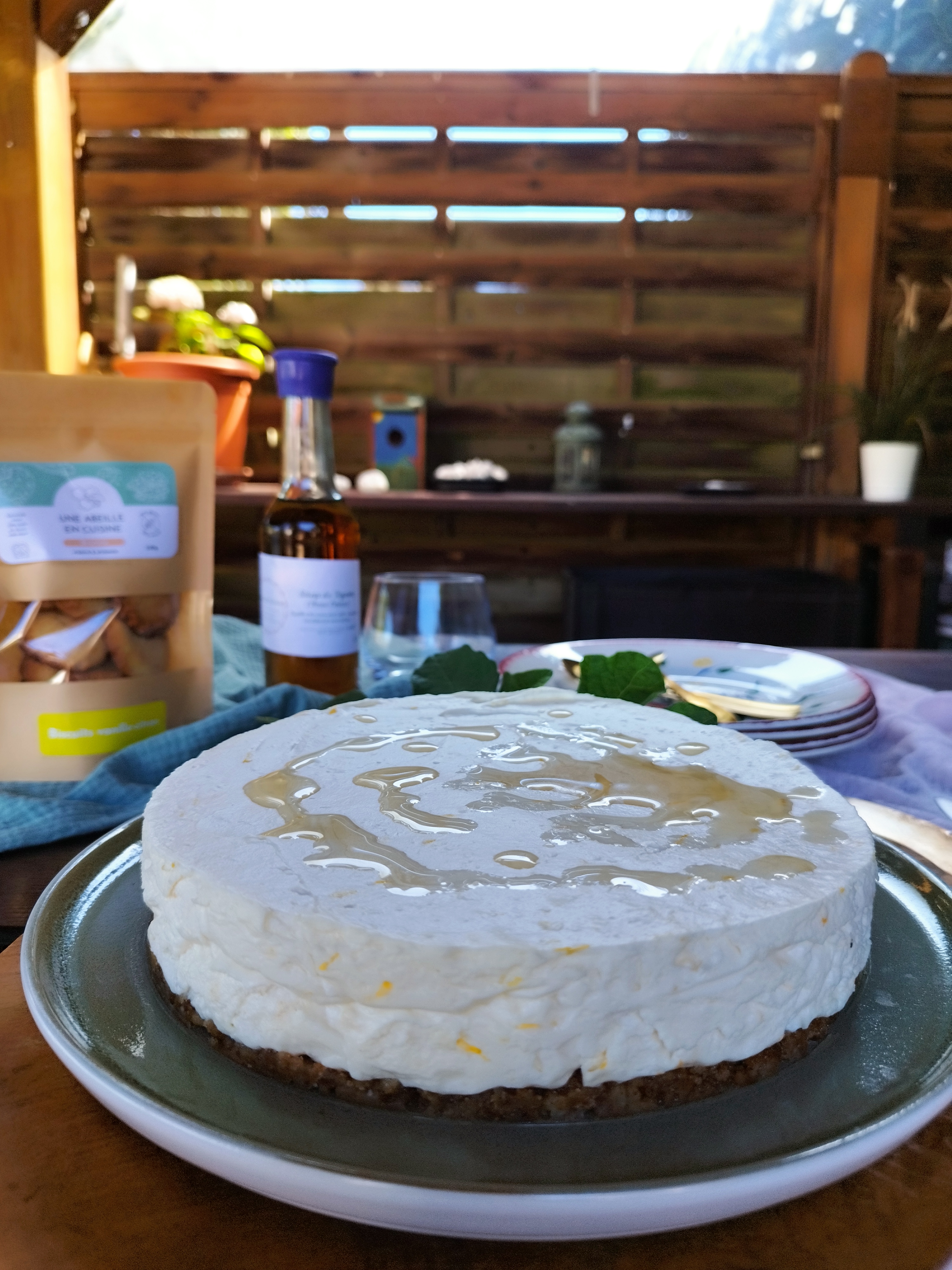 cheesecake citron et sirop de figuier par une abeille en cuisine et aude à la nature